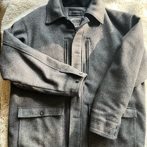 Like new Cabela’s wool jacket with thinsulate lining. Size XXL